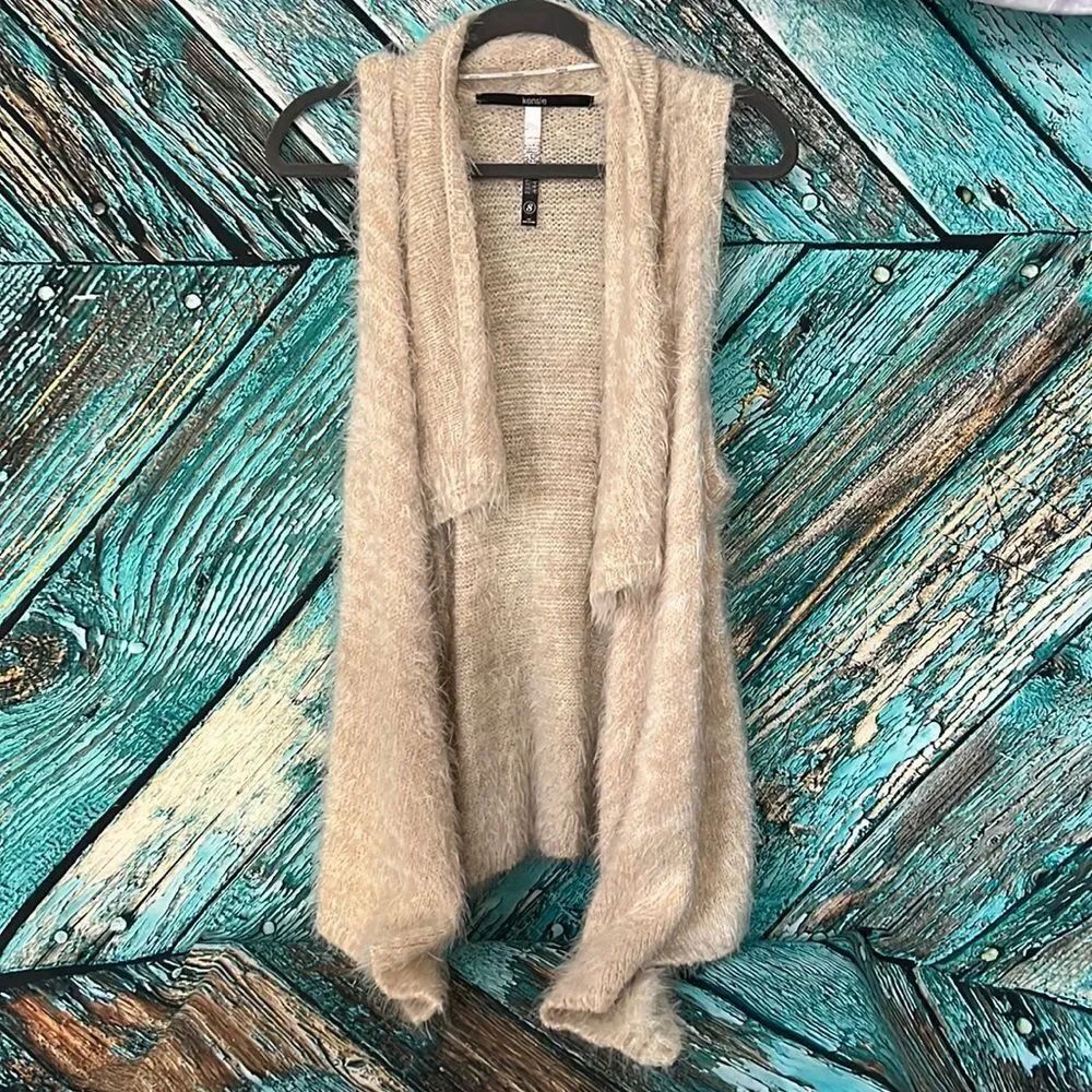 * Kenzie brand cream, fuzzy long sweater vest